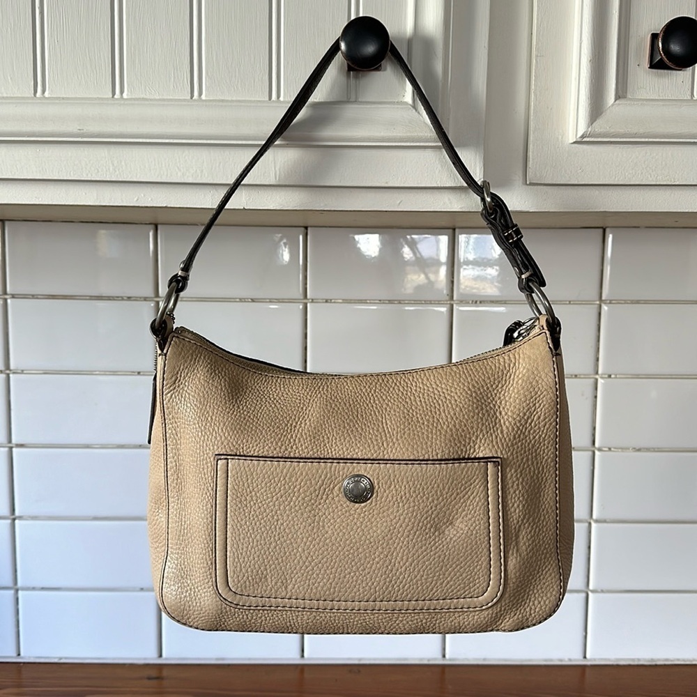 COACH Chelsea Beige Pebbled Leather Shoulder Bag - Picture 2 of 16